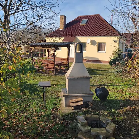 Akácvirág Écs